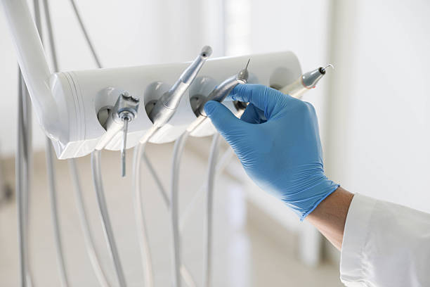 Professional Emergency Dentist technician working in Salem city County, VA